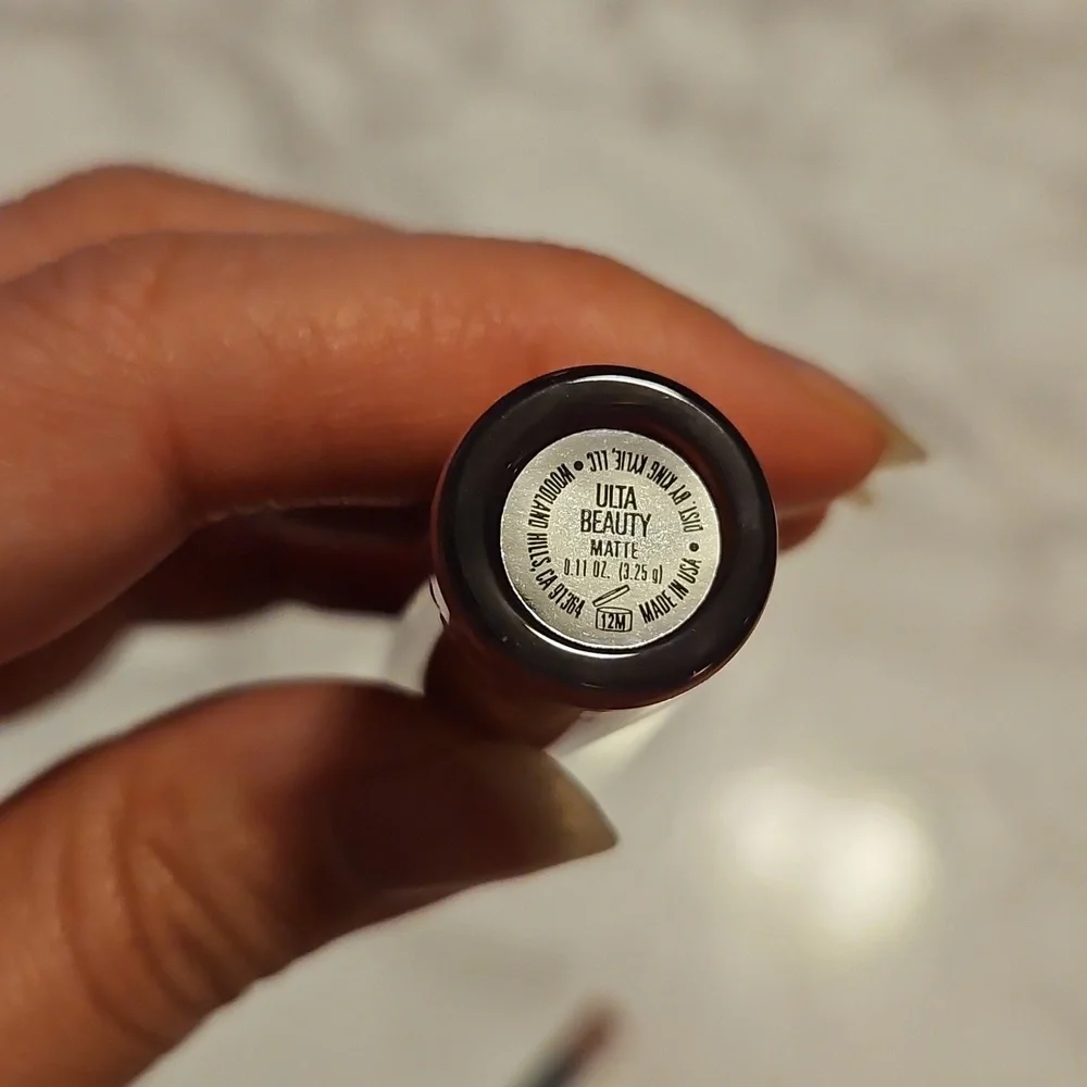 Kylie Lip Bundle - Picture 3 of 4